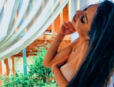 Η πρώτη «τολμηρή» φωτογράφιση του Power of Love «δια χειρός» Χριστόπουλου